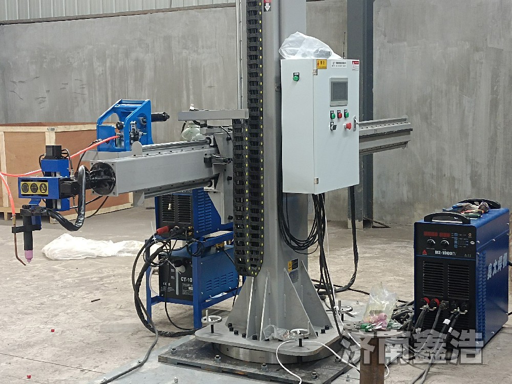 重型焊接操作機，智能數(shù)控，成型美觀